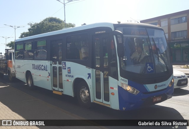 Transcal Sul Transportes Coletivos 24035 na cidade de Cachoeirinha, Rio Grande do Sul, Brasil, por Gabriel da Silva Ristow. ID da foto: 10766486.