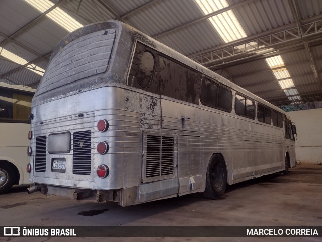 Ônibus Particulares  na cidade de Belo Horizonte, Minas Gerais, Brasil, por MARCELO CORREIA. ID da foto: 10763378.