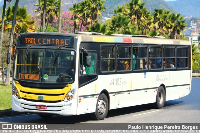 Real Auto Ônibus A41052 na cidade de Rio de Janeiro, Rio de Janeiro, Brasil, por Paulo Henrique Pereira Borges. Número da foto: #10766587.