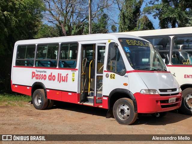 Transportes Passo do Ijuí 62 na cidade de Santo Ângelo, Rio Grande do Sul, Brasil, por Alessandro Mello. Número da foto: #10763823.