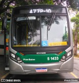 Via Sudeste Transportes S.A. 5 1433 na cidade de São Paulo, São Paulo, Brasil, por Marcos Oliveira. Número da foto: #:id.