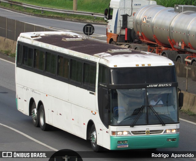 Ônibus Particulares 5B32 na cidade de Aparecida, São Paulo, Brasil, por Rodrigo  Aparecido. ID da foto: 10769013.