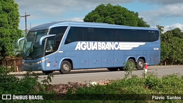Viação Águia Branca 32330 na cidade de Cruz das Almas, Bahia, Brasil, por Flávio  Santos. Número da foto: #10773043.