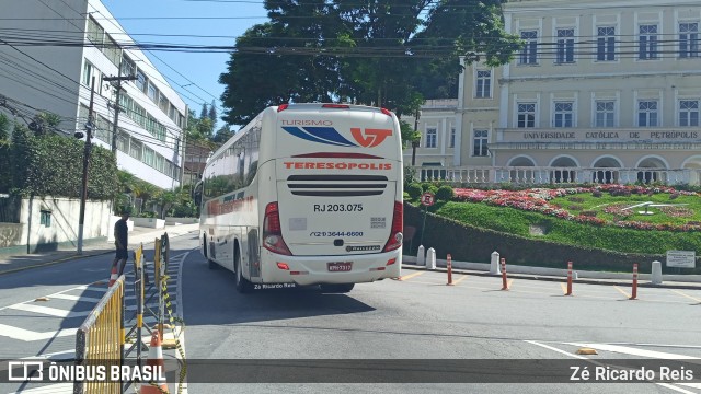 Viação Teresópolis RJ 203.075 na cidade de Petrópolis, Rio de Janeiro, Brasil, por Zé Ricardo Reis. Número da foto: #10771003.