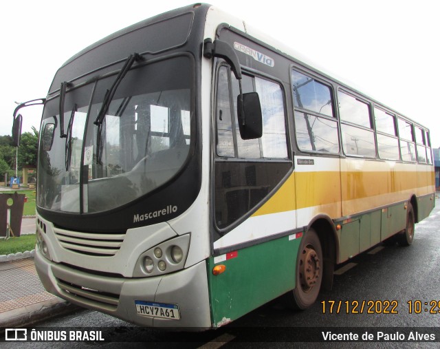 Escolares 7A61 na cidade de Araporã, Minas Gerais, Brasil, por Vicente de Paulo Alves. Número da foto: #10770759.