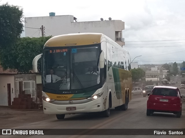 Empresa Gontijo de Transportes 18070 na cidade de Igaporã, Bahia, Brasil, por Flávio  Santos. ID da foto: 10773695.