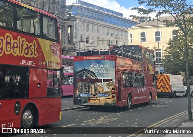 City Sightseeing Belfast ax1297 na cidade de Belfast, Ulster, Irlanda do Norte, por Yuri Ferreira Marinho. ID da foto: 10776180.