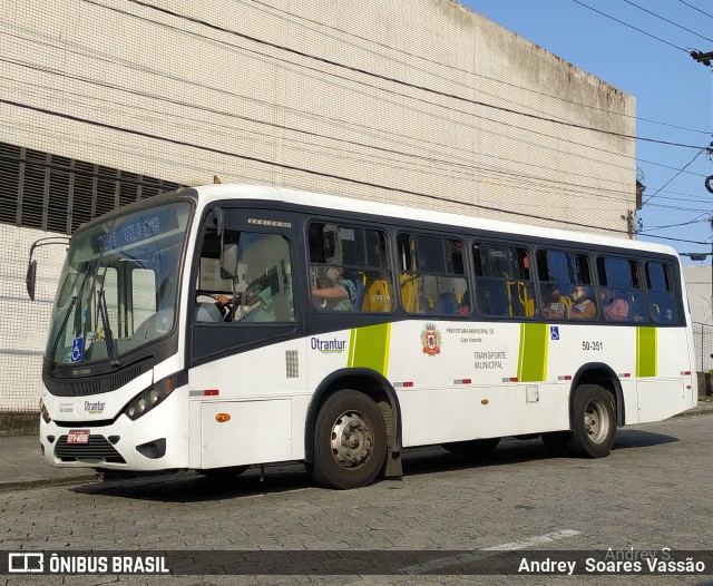 Otrantur Transporte e Turismo 50-351 na cidade de São Vicente, São Paulo, Brasil, por Andrey  Soares Vassão. Número da foto: #10774405.