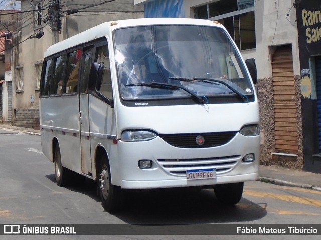 Ônibus Particulares 9F46 na cidade de Três Corações, Minas Gerais, Brasil, por Fábio Mateus Tibúrcio. Número da foto: #10775039.