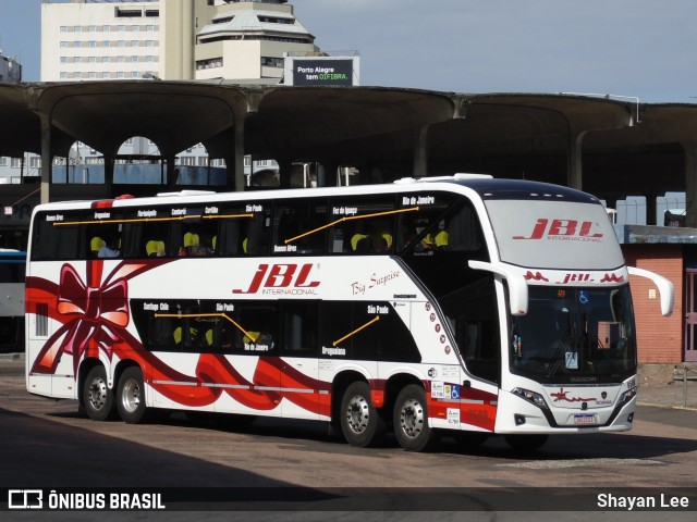 JBL Turismo 8500 na cidade de Porto Alegre, Rio Grande do Sul, Brasil, por Shayan Lee. Número da foto: #10778672.