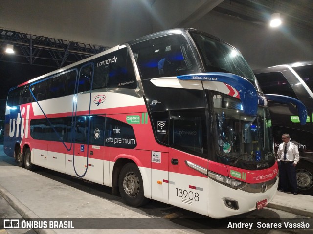 UTIL - União Transporte Interestadual de Luxo 13908 na cidade de Santos, São Paulo, Brasil, por Andrey  Soares Vassão. Número da foto: #10779737.