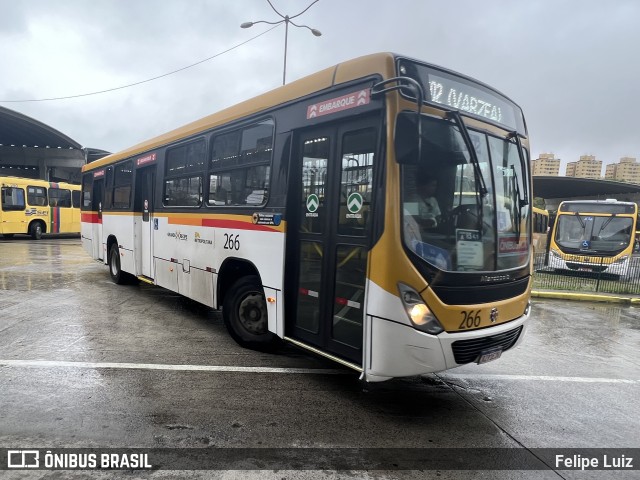 Empresa Metropolitana 266 na cidade de Recife, Pernambuco, Brasil, por Felipe Luiz. ID da foto: 10779579.