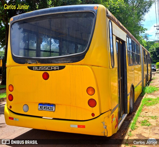 Ônibus Particulares 5720 na cidade de Goiânia, Goiás, Brasil, por Carlos Júnior. ID da foto: 10782381.