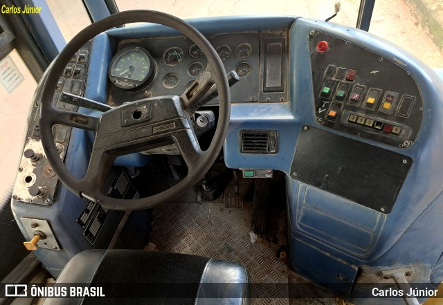 Ônibus Particulares 5720 na cidade de Goiânia, Goiás, Brasil, por Carlos Júnior. Número da foto: #10782375.