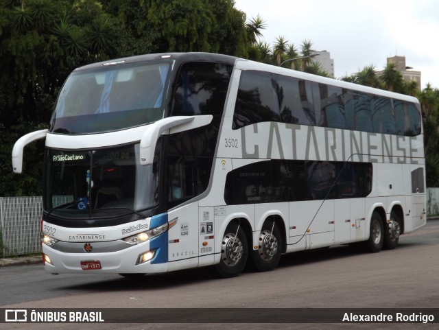 Auto Viação Catarinense 3502 na cidade de Curitiba, Paraná, Brasil, por Alexandre Rodrigo. Número da foto: #10782482.