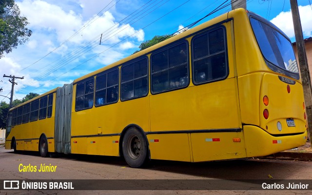 Ônibus Particulares 5720 na cidade de Goiânia, Goiás, Brasil, por Carlos Júnior. ID da foto: 10782391.