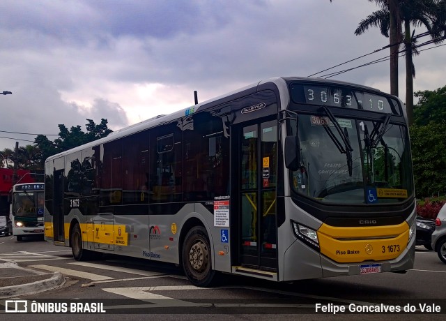 Viação Metrópole Paulista - Zona Leste 3 1673 na cidade de São Paulo, São Paulo, Brasil, por Felipe Goncalves do Vale. ID da foto: 10785632.