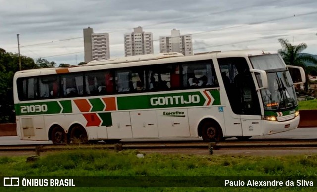 Empresa Gontijo de Transportes 21030 na cidade de Betim, Minas Gerais, Brasil, por Paulo Alexandre da Silva. ID da foto: 10789989.