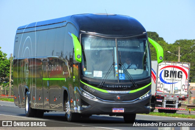 Viação Garcia 82009 na cidade de Campo Largo, Paraná, Brasil, por Alessandro Fracaro Chibior. Número da foto: #10788569.