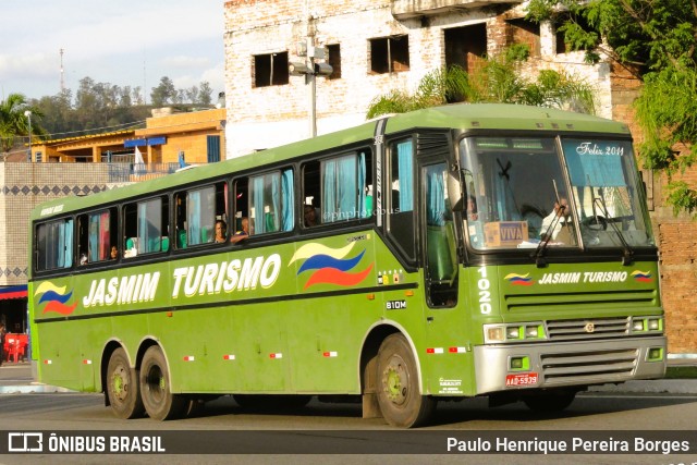 Jasmim Turismo 1020 na cidade de Aparecida, São Paulo, Brasil, por Paulo Henrique Pereira Borges. ID da foto: 10790286.