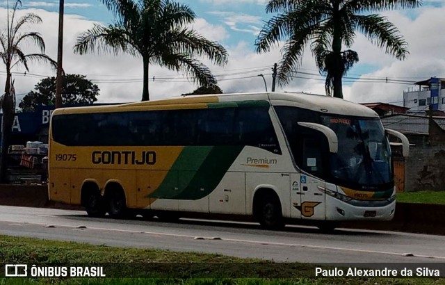 Empresa Gontijo de Transportes 19075 na cidade de Betim, Minas Gerais, Brasil, por Paulo Alexandre da Silva. ID da foto: 10789995.