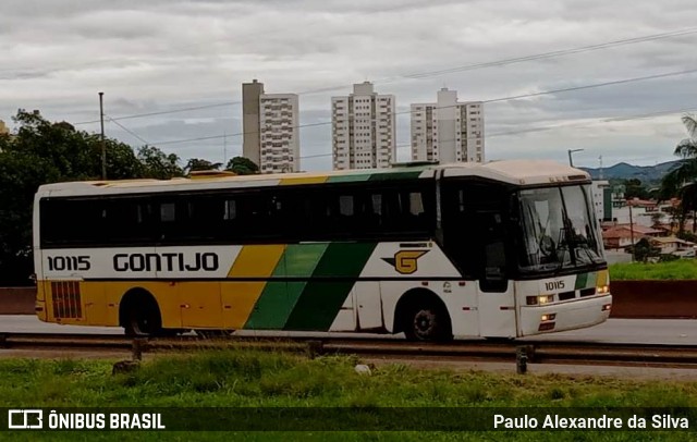 Empresa Gontijo de Transportes 10115 na cidade de Betim, Minas Gerais, Brasil, por Paulo Alexandre da Silva. ID da foto: 10790000.