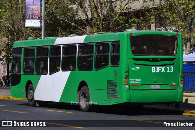 Buses Vule 0336 na cidade de Santiago, Santiago, Metropolitana de Santiago, Chile, por Franz Hecher. Número da foto: #10792025.