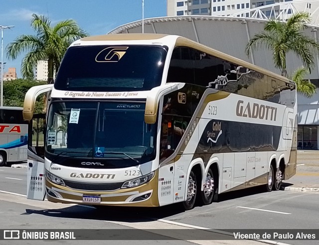 Auto Viação Gadotti 5123 na cidade de Barueri, São Paulo, Brasil, por Vicente de Paulo Alves. Número da foto: #10790881.