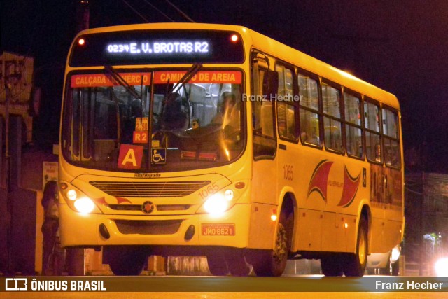 Viação Rio Vermelho 1065 na cidade de Salvador, Bahia, Brasil, por Franz Hecher. ID da foto: 10791831.