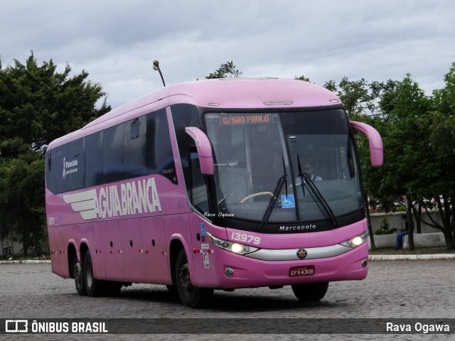 Viação Águia Branca 13979 na cidade de Vitória da Conquista, Bahia, Brasil, por Rava Ogawa. Número da foto: #10731354.