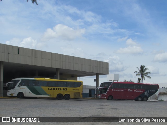 Empresa Gontijo de Transportes 18295 na cidade de Caruaru, Pernambuco, Brasil, por Lenilson da Silva Pessoa. ID da foto: 10730761.