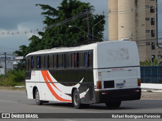 Ônibus Particulares 1A19 na cidade de Jaboatão dos Guararapes, Pernambuco, Brasil, por Rafael Rodrigues Forencio. Número da foto: #10730002.