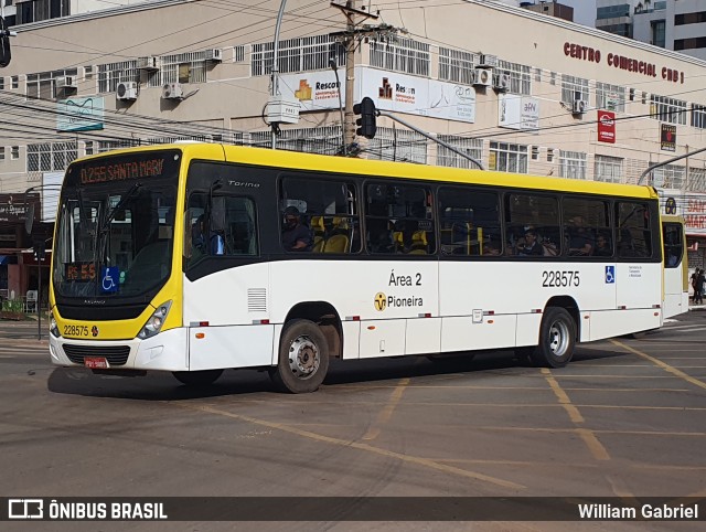 Viação Pioneira 228575 na cidade de Taguatinga, Distrito Federal, Brasil, por William Gabriel. ID da foto: 10731940.