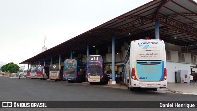 LopeSul Transportes - Lopes e Oliveira Transportes e Turismo - Lopes Sul 2084 na cidade de Rio Verde, Goiás, Brasil, por Daniel Henrique. ID da foto: 10794668.