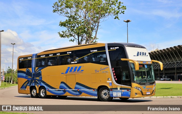 JBL Turismo 8700 na cidade de Florianópolis, Santa Catarina, Brasil, por Francisco Ivano. Número da foto: #10795864.