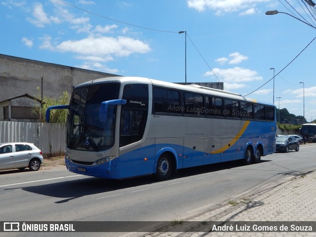 Ônibus Particulares 1500 na cidade de Juiz de Fora, Minas Gerais, Brasil, por André Luiz Gomes de Souza. Número da foto: #10795102.