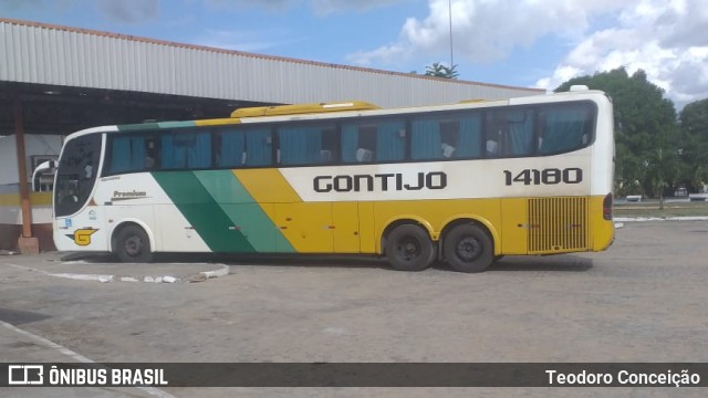 Empresa Gontijo de Transportes 14180 na cidade de Jeremoabo, Bahia, Brasil, por Teodoro Conceição. Número da foto: #10796669.