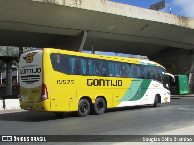 Empresa Gontijo de Transportes 19575 na cidade de Belo Horizonte, Minas Gerais, Brasil, por Douglas Célio Brandao. ID da foto: 10801682.