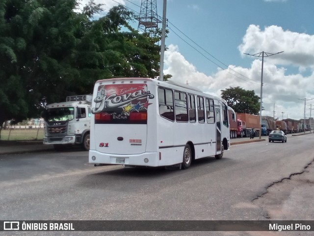 Ejecutivos Kova 81 na cidade de Simón Rodríguez, Anzoátegui, Venezuela, por Miguel Pino. ID da foto: 10805129.