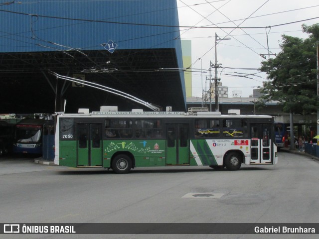 Next Mobilidade - ABC Sistema de Transporte 7050 na cidade de Santo André, São Paulo, Brasil, por Gabriel Brunhara. Número da foto: #10807108.