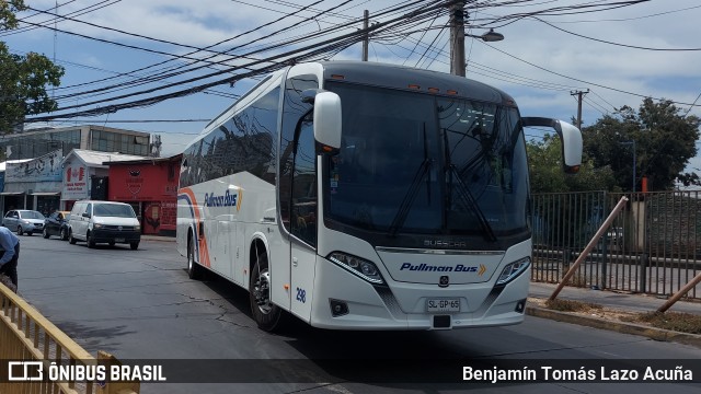 Pullman Bus 298 na cidade de Estación Central, Santiago, Metropolitana de Santiago, Chile, por Benjamín Tomás Lazo Acuña. Número da foto: #10808145.