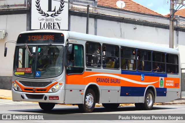 Transportes Coletivos Grande Bauru 2037 na cidade de Bauru, São Paulo, Brasil, por Paulo Henrique Pereira Borges. Número da foto: #10811694.