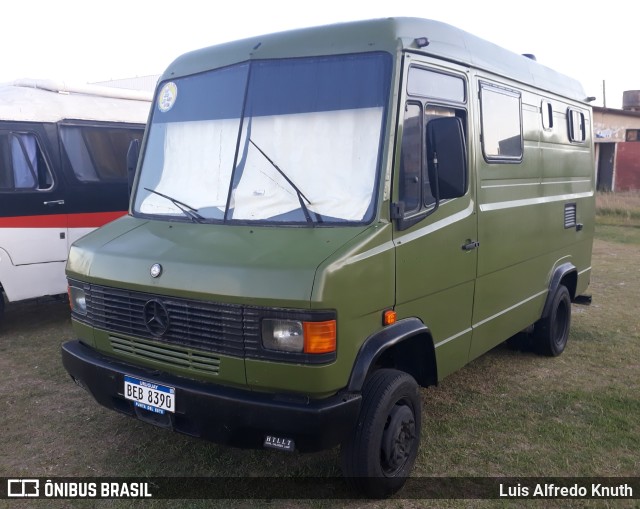 Motorhomes 8390 na cidade de Rio Grande, Rio Grande do Sul, Brasil, por Luis Alfredo Knuth. Número da foto: #10809524.