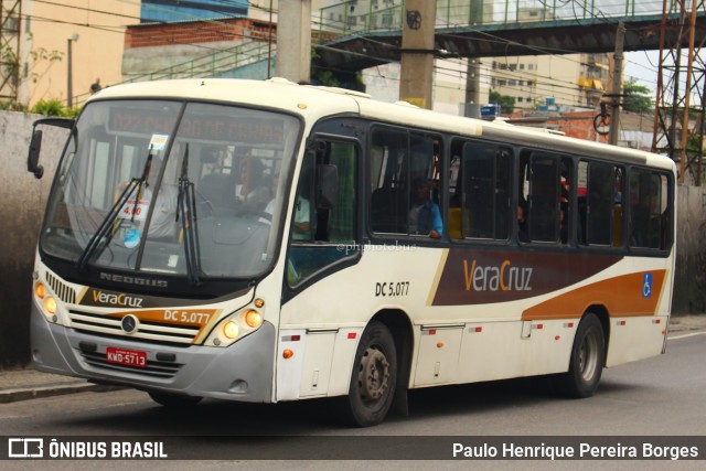 Auto Ônibus Vera Cruz DC 5.077 na cidade de Duque de Caxias, Rio de Janeiro, Brasil, por Paulo Henrique Pereira Borges. ID da foto: 10815595.