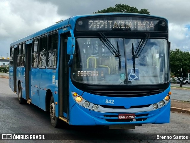 Taguatur - Taguatinga Transporte e Turismo 06842 na cidade de Taguatinga, Distrito Federal, Brasil, por Brenno Santos. Número da foto: #10813524.