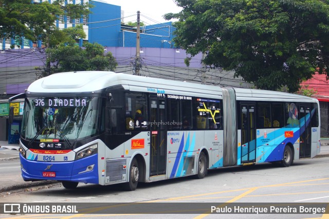 Metra - Sistema Metropolitano de Transporte 8264 na cidade de Diadema, São Paulo, Brasil, por Paulo Henrique Pereira Borges. ID da foto: 10816926.