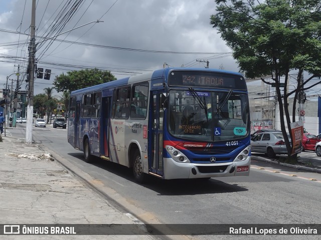 Radial Transporte Coletivo 41.051 na cidade de São Paulo, São Paulo, Brasil, por Rafael Lopes de Oliveira. ID da foto: 10819636.