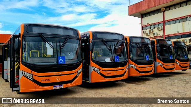 Auto Viação Marechal Brasília 445525 na cidade de Taguatinga, Distrito Federal, Brasil, por Brenno Santos. Número da foto: #10823140.