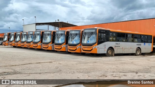 Auto Viação Marechal Brasília 445592 na cidade de Taguatinga, Distrito Federal, Brasil, por Brenno Santos. ID da foto: 10823182.