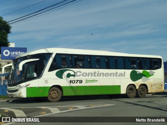 Viação Continental de Transportes 1079 na cidade de São Paulo, São Paulo, Brasil, por Netto Brandelik. ID da foto: 10735599.